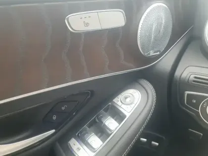 Photo 32 Mercedes Classe GLC GLC 300e 4MATIC SUV Business L