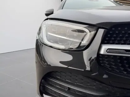 Photo 12 Mercedes Classe GLC GLC 300e 4MATIC SUV AMG Line
