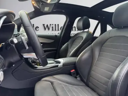 Photo 21 Mercedes Classe GLC GLC 300e 4MATIC SUV AMG Line