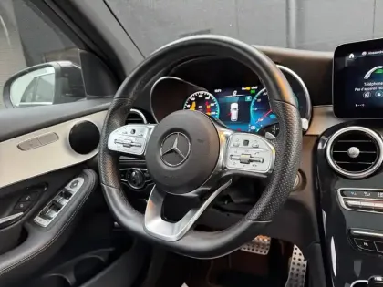 Photo 18 Mercedes Classe GLC GLC 300e 4MATIC SUV AMG Line