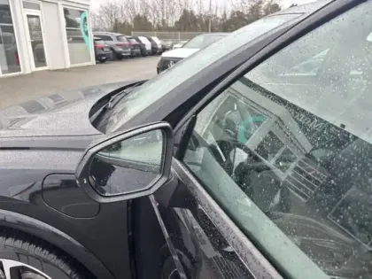 Photo 25 Audi Q3 45 TFSI e S line