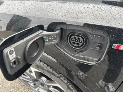 Photo 16 Audi Q3 45 TFSI e S line