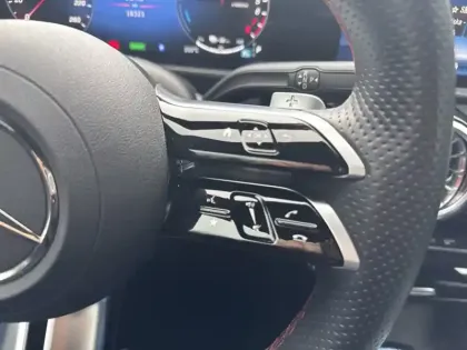 Photo 18 Mercedes Classe A 250 e Hybrid EQ AMG Line