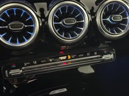 Photo 15 Mercedes CLA  250 e Hybrid EQ Coupé AMG 