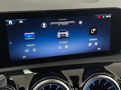 Photo 11 Mercedes CLA  250 e Hybrid EQ Coupé AMG 