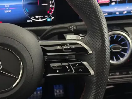 Photo 18 Mercedes CLA  250 e Hybrid EQ Coupé AMG 