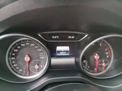 Photo 14 Mercedes GLA 180 Sensation