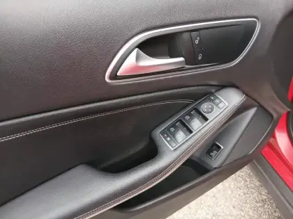 Photo 11 Mercedes GLA 180 Sensation