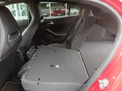 Photo 8 Mercedes GLA 180 Sensation