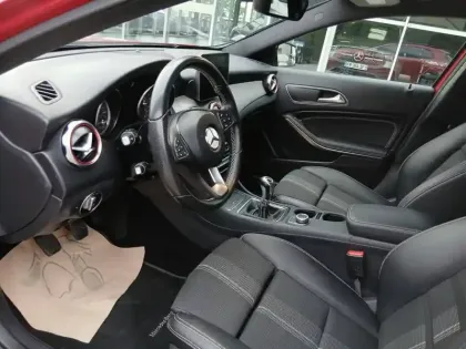 Photo 12 Mercedes GLA 180 Sensation