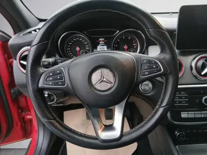 Photo 20 Mercedes GLA Gén. I (X156) Ph2 Sensation 5