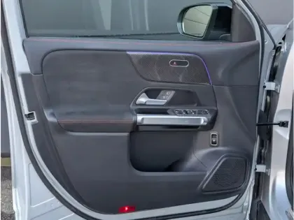 Photo 21 Mercedes GLB Gén. I (X247) Ph2 AMG Line 5