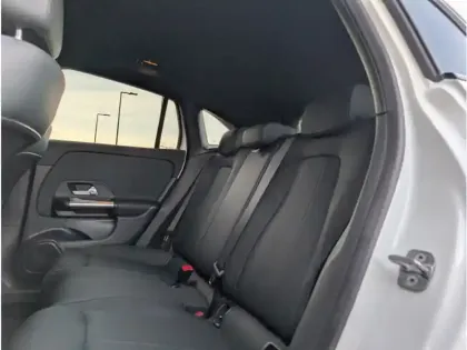 Photo 19 Mercedes GLA Gén. II (H247) Ph2 Progressive Line 5