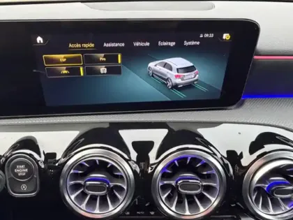 Photo 17 Mercedes Classe A 200 AMG Line