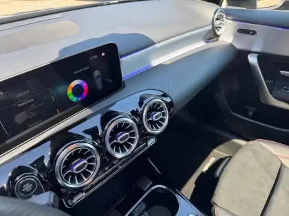 Photo 22 Mercedes Classe A AMG A 35 4MATIC Compacte