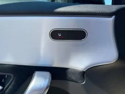 Photo 17 Mercedes Classe A AMG A 35 4MATIC Compacte