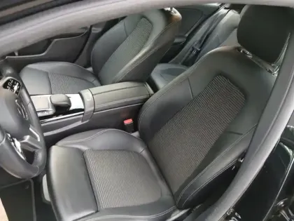 Photo 25 Mercedes Classe A Gén. IV (W177) Ph1 Progressive Line 5