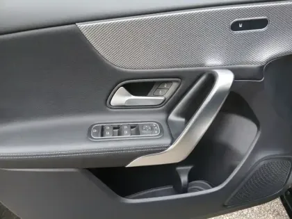 Photo 18 Mercedes Classe A 180 Progressive Line