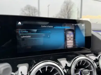 Photo 15 Mercedes GLA 200 AMG Line