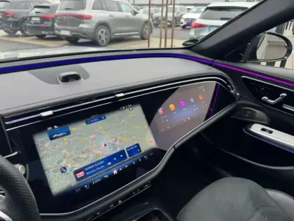 Photo 15 Mercedes Classe E E 220 d berline AMG Line