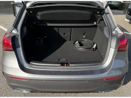 Photo 35 Mercedes Classe A 250 e Hybrid EQ AMG Line