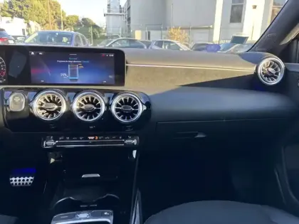 Photo 15 Mercedes Classe A 250 e Hybrid EQ AMG Line