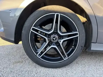 Photo 8 Mercedes Classe A 250 e Hybrid EQ AMG Line