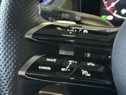 Photo 43 Mercedes GLA 250 e Hybrid EQ AMG Line