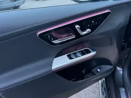 Photo 17 Mercedes Classe GLC Gén. II (X254) Ph1 AMG Line + 5