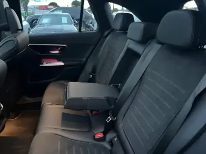 Photo 16 Mercedes Classe GLC Gén. II (X254) Ph1 AMG Line + 5