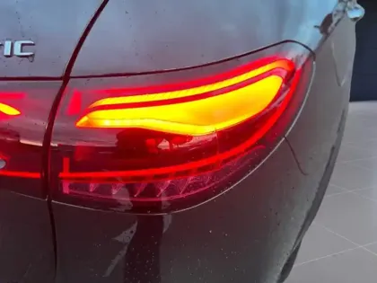 Photo 9 Mercedes Classe GLC Gén. II (X254) Ph1 AMG Line + 5