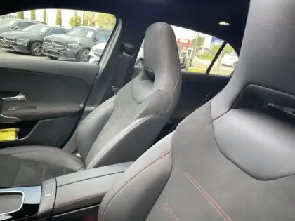 Photo 17 Mercedes Classe A 250 e Hybrid EQ AMG Line