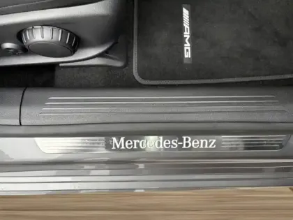 Photo 15 Mercedes Classe A 200 d AMG Line