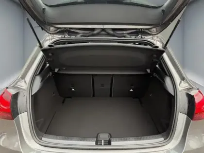 Photo 13 Mercedes Classe A 200 d AMG Line