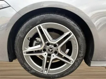 Photo 21 Mercedes Classe A 200 d AMG Line