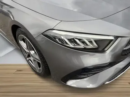 Photo 20 Mercedes Classe A 200 d AMG Line