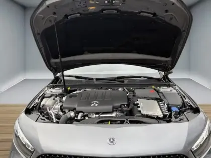 Photo 14 Mercedes Classe A 200 d AMG Line