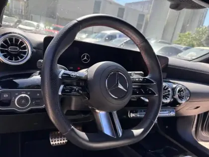 Photo 5 Mercedes Classe A 250 e AMG Line