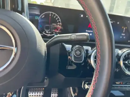 Photo 6 Mercedes Classe A 250 e AMG Line