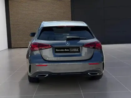 Photo 17 Mercedes Classe A 250 e AMG Line