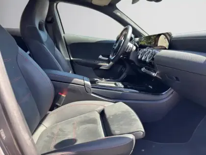 Photo 8 Mercedes Classe A 250 e AMG Line