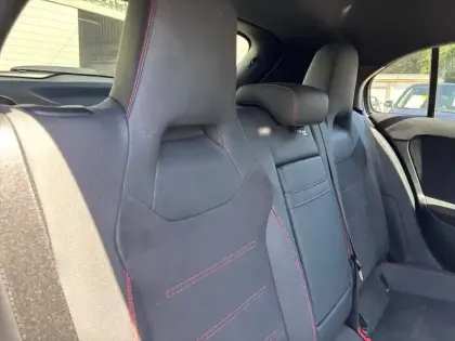 Photo 10 Mercedes Classe A 250 e AMG Line