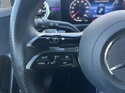 Photo 5 Mercedes Classe A 250 e Hybrid EQ AMG Line