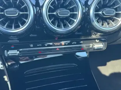 Photo 26 Mercedes CLA 200 d AMG Line