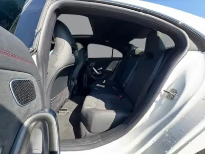 Photo 16 Mercedes CLA 200 d AMG Line