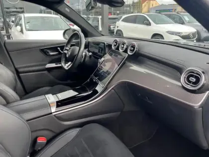 Photo 19 Mercedes Classe GLC GLC 220 d 4MATIC AMG Line