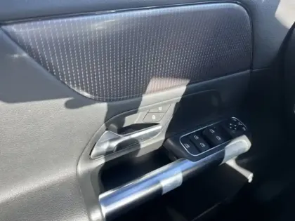 Photo 5 Mercedes GLA 200 Progressive Line