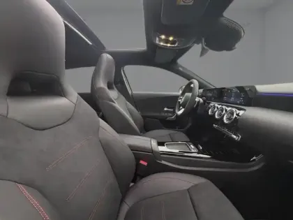 Photo 10 Mercedes Classe A 250 e Hybrid EQ AMG Line