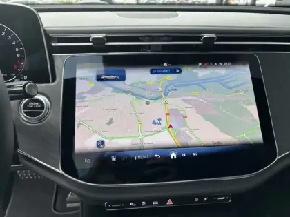 Photo 10 Mercedes CLA sse E 300 e Hybrid EQ Avant