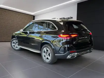 Photo 6 Mercedes Classe GLC Gén. II (X254) Ph1 AMG Line 5